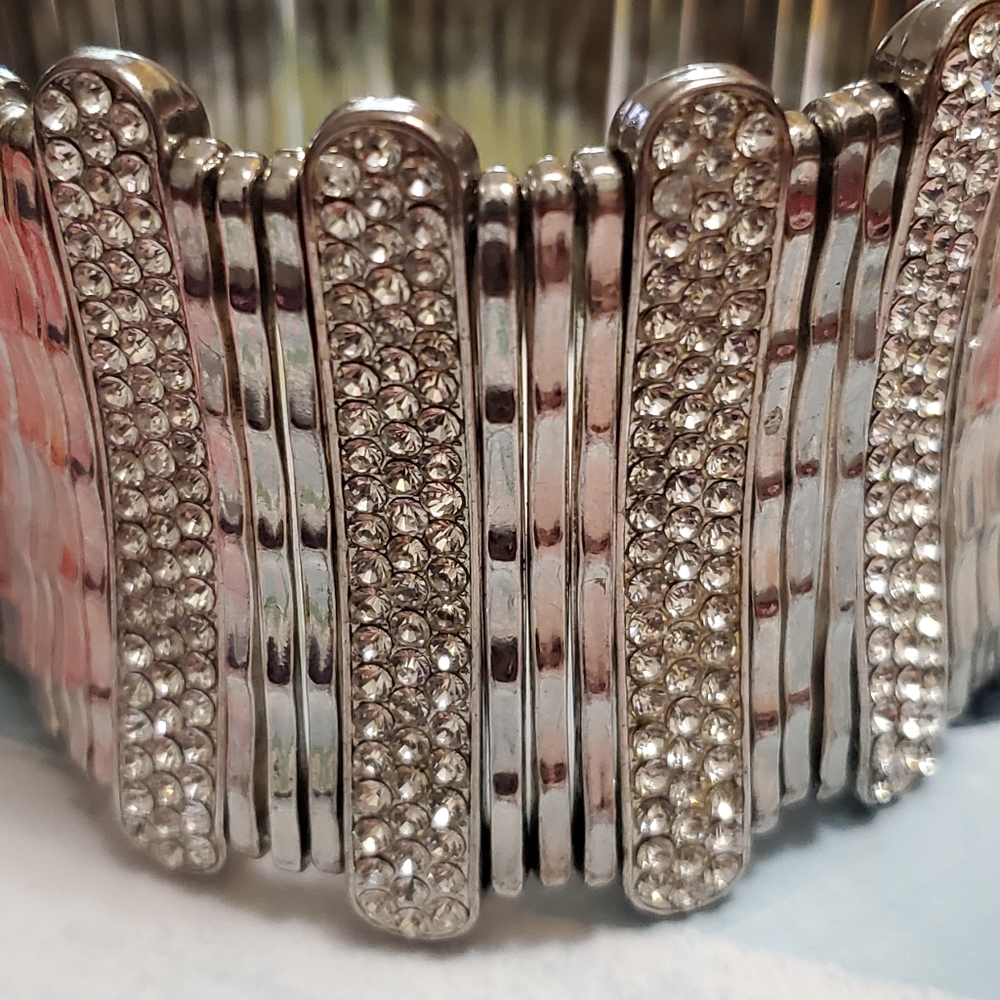 Sparkling Women’s Stretch Bracelet - Picture 3 of 7